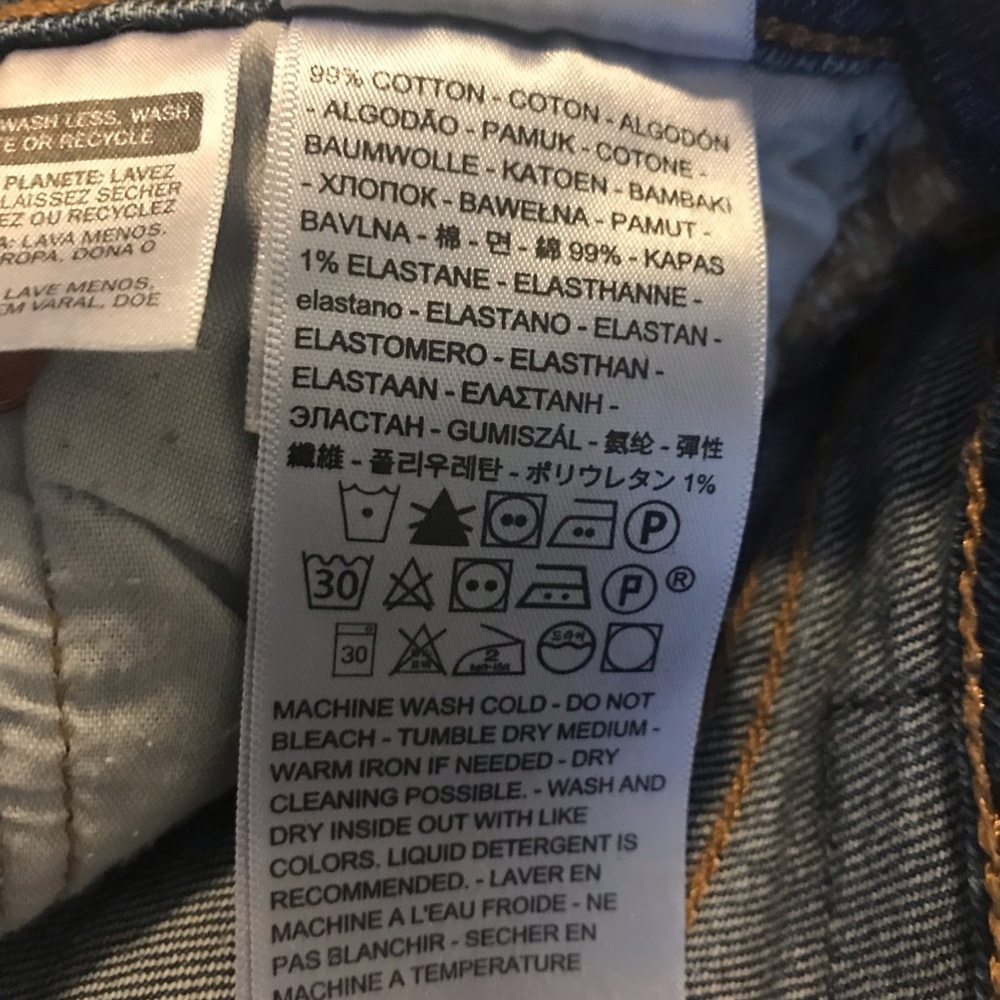 COPY - Levi’s Ribcage Jeans - Picture 9 of 9